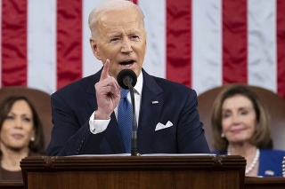 Americký prezident Joe Biden v prejave o stave Únie vyhlásil, že americkí vojaci budú brániť každý kúsok územia členov NATO.