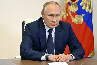Vladimir Putin (69)
