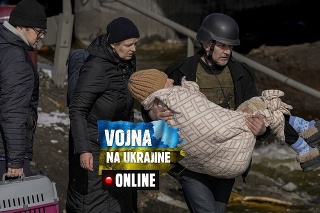 Prišli o všetko: Zábery plné bolesti. Ukrajinci opúšťajú svoje domovy s ruksakom na chrbte.