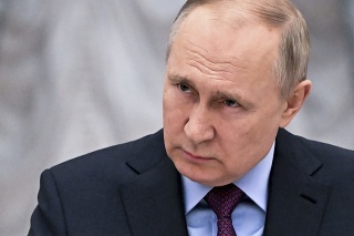 Kremeľ obviňuje z útokov na Ukrajine Západ, ktorý vraj provokuje Rusko.