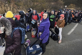 Počty utečencov sa v posledných dňoch stabilizujú.