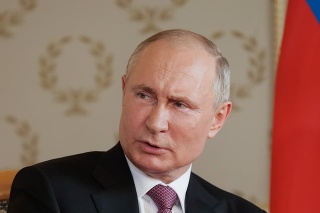Vladimir Putin oznámil aktiváciu jadrových zbraní v reakcii na západné sankcie.