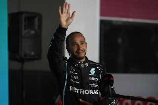 Bude sa tešiť z titulu Lewis Hamilton?
