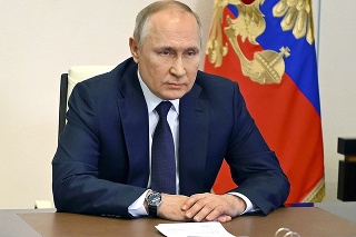 Vladimir Putin (69)