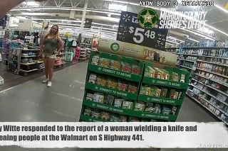Video z policajného zásahu: Žena vo Walmarte ohrozovala zákazníkov a zamestnancov nožom