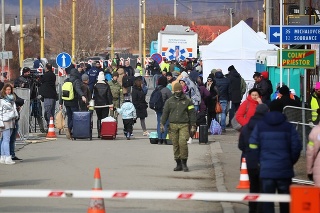 Cez slovensko-ukrajinské hranice naďalej prechádzajú utečenci. 