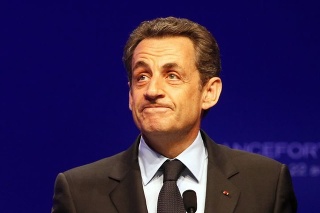 Nicolas Sarkozy zrejme nie je s výsledkom volieb veľmi spokojný.