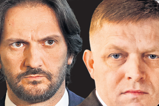 Exminister Robert Kaliňák a bývalý premiér Fico majú na krku 3 obvinenia.