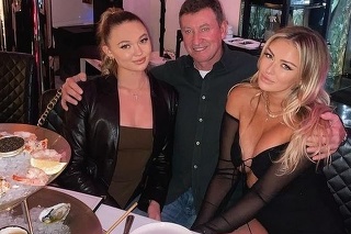 Paulina Gretzky (33) s hviezdnym otcom Waynom a sestrou