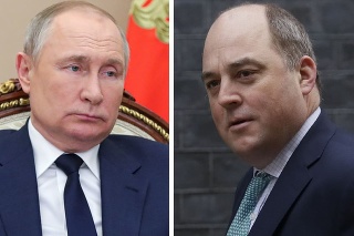 Ruský prezident Vladimir Putin a britský minister obrany Ben Wallace.