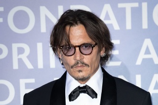 Johnny Depp takmer prišiel o prst vo vzťahu s Heard.