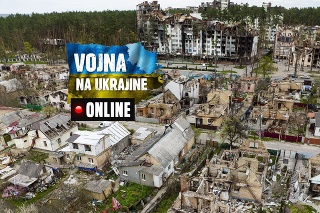 Pohľad na zničené domy v meste Irpiň na predmestí Kyjeva.