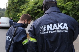 NAKA mala zatknúť celkovo štyri podozrivé osoby.