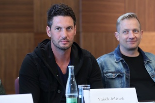 Členovia skupiny Lunetic na tlačovej konferencii v Bratislave 11. mája 2018.