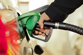 Za palivá platíme rekordne vysoké ceny.