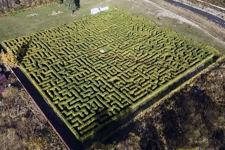 Takto by mal labyrint vyzerať po dokončení.