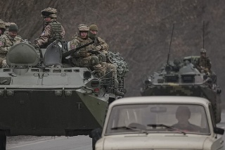 Ruské jednotky spustili očakávaný útok na Ukrajinu..