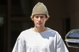 Spevák Justin Bieber rozhodne vie, čo sa nosí.