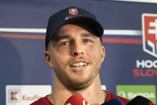 Na snímke krídelník slovenskej hokejovej reprezentácie Kristián Pospíšil.