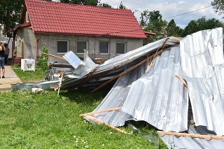 Búrka vyčíňala13. júna 2022 v českom meste Lanžhot. Podľa meteorológov sa tam prehnalo malé tornádo.