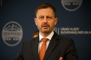 Premiér Eduard Heger.