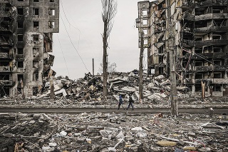 Po okupantoch zostávajú mestá v ruinách, ktoré sú neobývateľné.