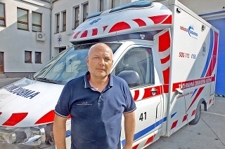 Michal Sekerák vraví, že záchranári sa môžu brániť len útekom a privolaním polície.