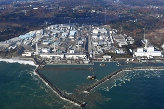 Jadrovú elektráreň vo Fukušime zničilo zemetrasenie. 
