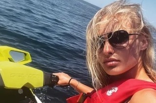 Tenistka Rebbeca Šramková si užíva dovolenku na chorvátskom ostrove Pag.