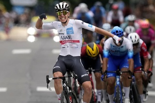Z víťazstva v 6. etape Tour de France 2022 sa tešil Slovinec Tadej Pogačar.