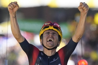 Britský cyklista Thomas Pidcock premiérovo vyhral etapu na Tour de France.  