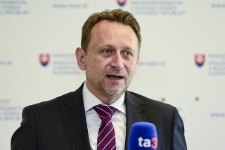 Na snímke minister pôdohospodárstva a rozvoja vidieka SR Samuel Vlčan.