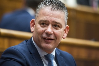 Minister vnútra Roman Mikulec (OĽANO) 