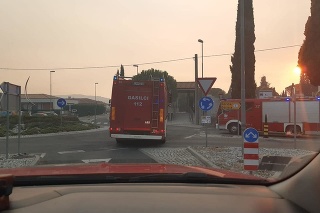 Slovenskí hasiči dorazili do Slovinska, budú pomáhať pri požiaroch