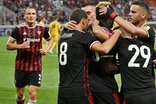 Na snímke radosť hráčov Spartaka po strelení gólu.