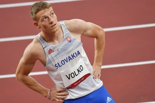 Slovenský šprintér Ján Volko počas rozbehu na 100 metrov na XXXII. letných olympijských hrách v Tokiu.