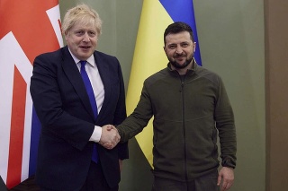 Britský premiér Boris Johnson sa v Kyjeve v sobotu 9. apríla 2022 stretol s ukrajinským prezidentom Volodymyrom Zelenským.