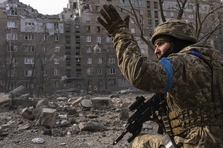 Ukrajinský vojak v Mariupole
