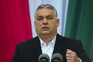 Maďarský premiér a líder strany Fidesz Viktor Orbán počas predvolebného zhromaždenia v maďarskom meste Székesfehérvár v piatok 1. apríla 2022.