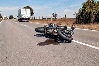 Pri nehode prišiel o život 29-ročný motocyklista
