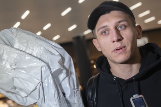 Martin Fehérváry po prílete na helsinské letisko.