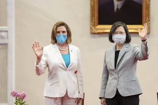 Nancy Pelosi s prezidentkou Taiwanu Cchaj Jing-wen.