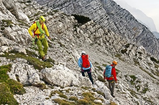 Na niektoré miesta v náročných terénoch možno ísť len s horským vodcom.