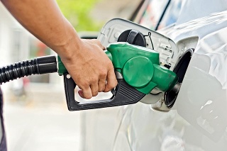 Vývoj cien benzínu závisí od toho, ako sa vyvíjajú ceny ropy, a tie klesajú.