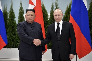 Vladimir Putin a Kim Čong-un na archívnej fotke z roku 2019.