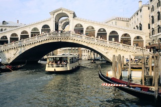 Most Rialto v Benátkach. 
