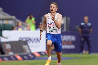 Ján Volko postúpil suverénne do semifinále behu na 200 metrov.