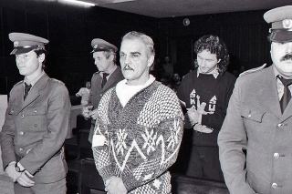 1990: Molnár (vpredu) a Masár počas súdneho procesu