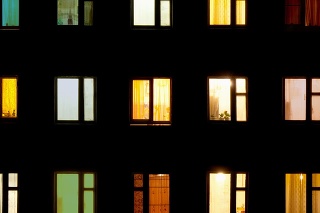 Malé okno môže spôsobiť väčšie problémy ako si myslíte. (ilustračné foto)