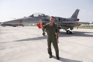 Wojtech: Poľský pilot z F-16 vraví, že jeho práca je o neustálom tréningu.